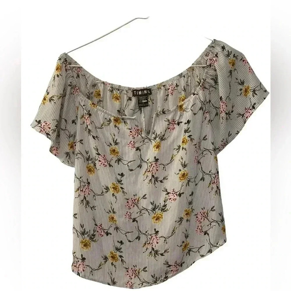 Off-the-shoulder  floral crop top​ - Picture 1 of 4